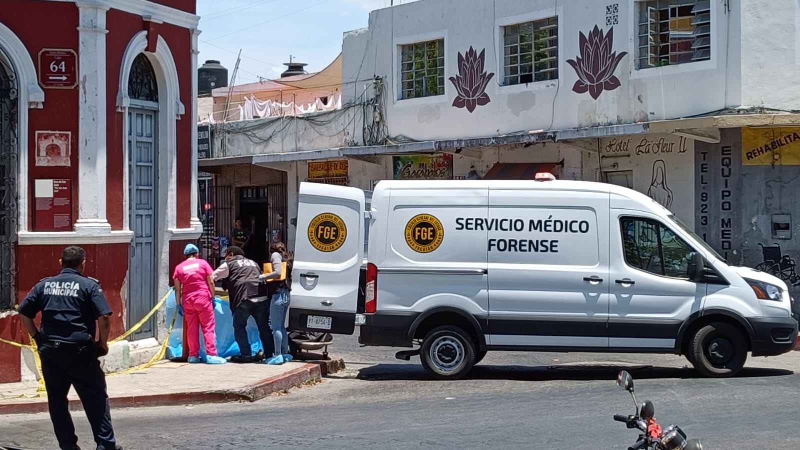 Falleció una persona de la tercera edad en la calle cayó al piso y