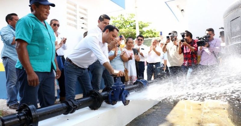 Gobernador Mauricio Vila en gira por el sur del Estado entregó obras de infraestructura carretera, de educación y agua potable