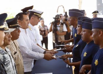Alcalde Renán Barrera encabezó la ceremonia de graduación de la 9ª generación de cadetes de la policía municipal