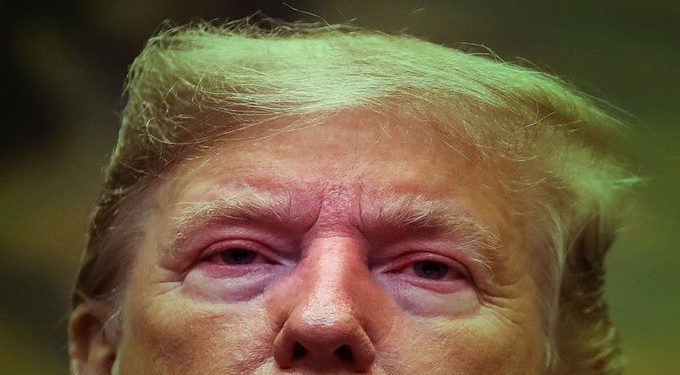 El presidente estadounidense, Donald Trump, planea desviar 7.2 mil millones de dólares del Pentágono a la construcción del muro fronterizo con México