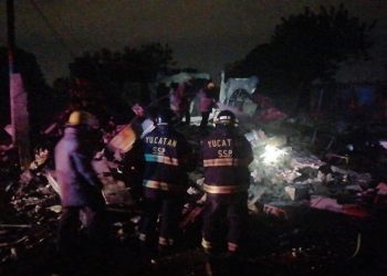 Identifican a persona calcinada en explosión de almacén y fábrica clandestina de cohetes en Kanasín