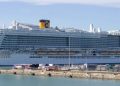 Bloquean crucero y sus 6 mil pasajeros en el puerto italiano de Civitavecchia por la presencia de dos personas con fiebre