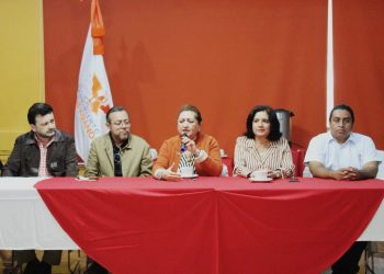 Movimiento Ciudadano se reúne con la organización “Los Notables”