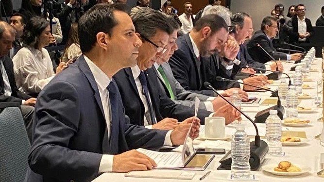 Asiste el Gobernador Mauricio Vila Dosal a reunión entre la Conago y el Gabinete de Seguridad del Gobierno de México