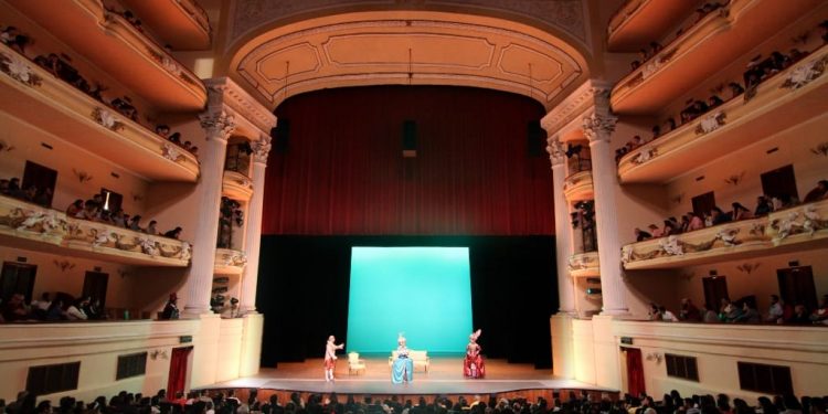 Obras multidisciplinarias conquistan en el Mérida Fest