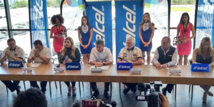 Carrera automovilística en Mérida en el Emerson Fittipaldi