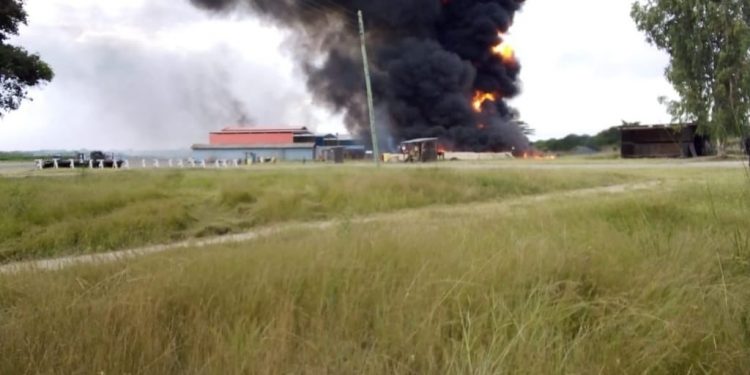 Ataca grupo terrorista somalí base militar estadounidense en Kenia