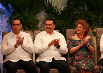 Sesión solemne de cabildo por 478 aniversario de Mérida