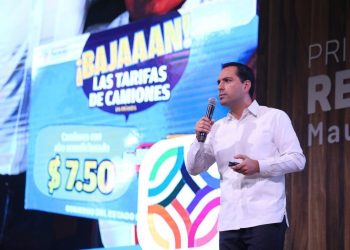 Gobernador Vila hizo llamado a la “unidad”, durante su Informe e dio a conocer las acciones de su gobierno apoyado por vídeos e imágenes
