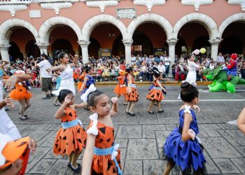 Desfile infantil llena de color y ternura el Carnaval de Mérida 2020