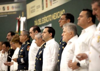 Gobernador Mauricio Vila Dosal firma acuerdo de colaboración con las fuerzas armadas