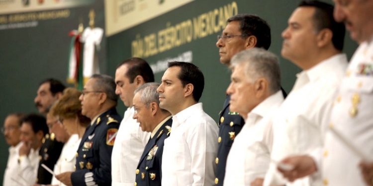 Gobernador Mauricio Vila Dosal firma acuerdo de colaboración con las fuerzas armadas