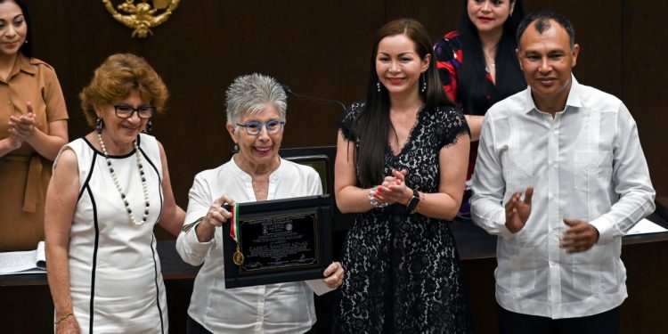 LXII Legislatura entregó Medalla “Héctor Victoria Aguilar”