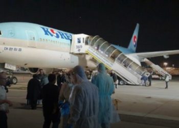 Israel se negó el sábado a permitir que unas 200 personas no israelíes desembarcaran de un avión que llegó procedente de Corea del Sur / Suspendidos los vuelos