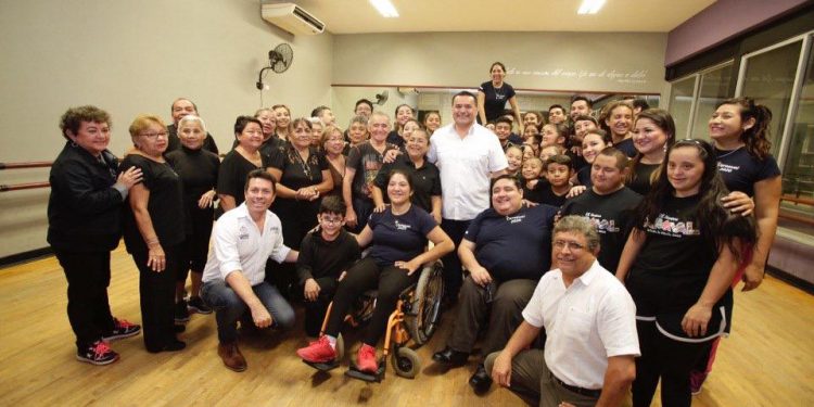 Renán Barrera Concha asistió a las Instalaciones del Centro Municipal de Danza