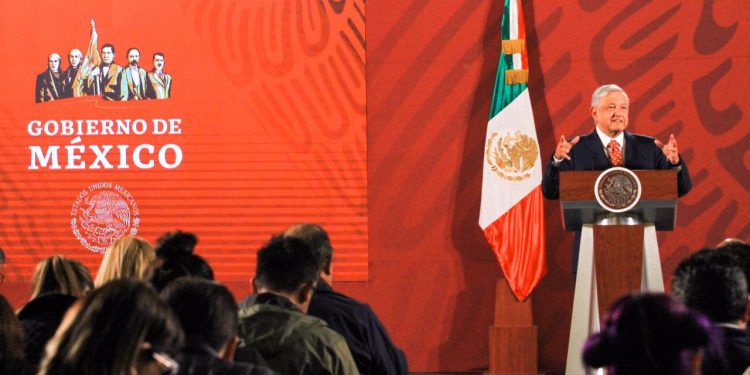 Hay un amparo en el caso del tren maya, confirmó el presidente AMLO