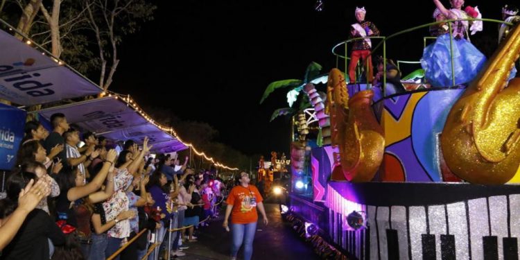 Derrotero más amplio, mejor iluminación y zonas de mayor atractivo visual en el carnaval, dice el alcalde Renán Barrera