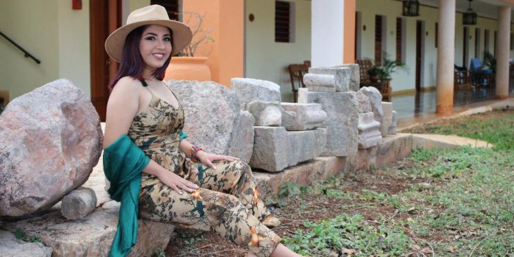 Ana Mayrelis Gómez Pantoja representará al plantel Muna en el certamen “Señorita COBAY SUR”