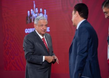 El mandatario priista, Omar Fayad, informó que está en cuarentena tras dar positivo a COVID-19: estuvo en la conferencia “mañanera” con el presidente AMLO la semana pasada
