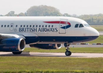 British Airways y Ryanair han cancelado cientos de vuelos entre el Reino Unido y partes de Europa y Estados Unidos debido al brote de coronavirus
