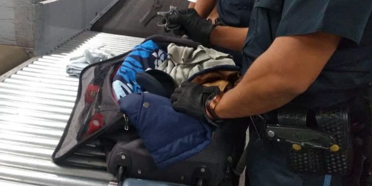 Aseguramiento de arma de fuego en el Aeropuerto de Mérida