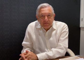 Se podrán “utilizar como elementos auxiliares todos los recursos médicos y de asistencia social de los sectores público, social y privado existentes en las regiones afectadas y en las colindantes” por el COVID-19 afirma Decreto del presidente AMLO publicado en el Diario Oficial de la Federación