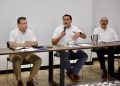 El alcalde Renán Barrera Concha presenta a los regidores las medidas sanitarias para prevenir el COVID-19 en el municipio