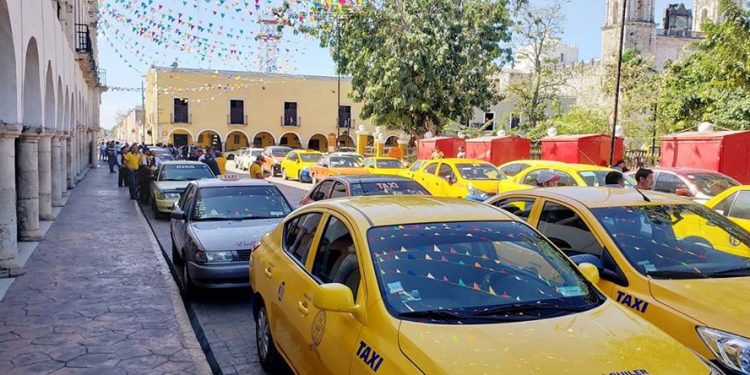 Dice Huacho Díaz que se logró reapertura del centro de Valladolid / Habrá reunión con el IMDUT  / No circularán taxis hasta que se dictamine situación legal de sus concesiones, afirmó el funcionario federal