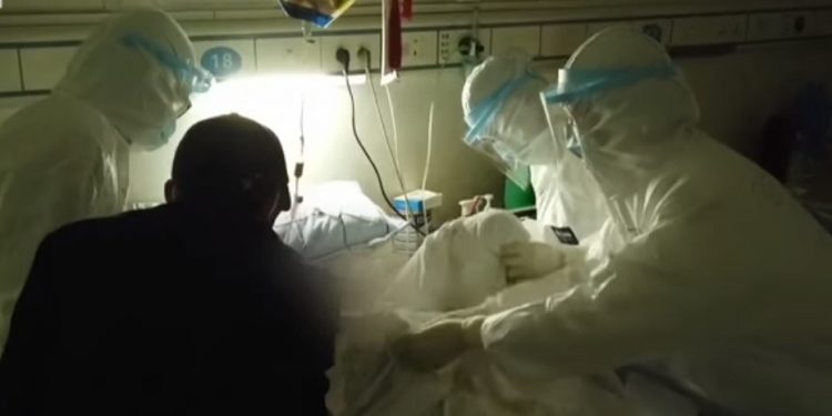 El Vaticano confirmó su primer caso de coronavirus / El Papa sigue “resfriado”