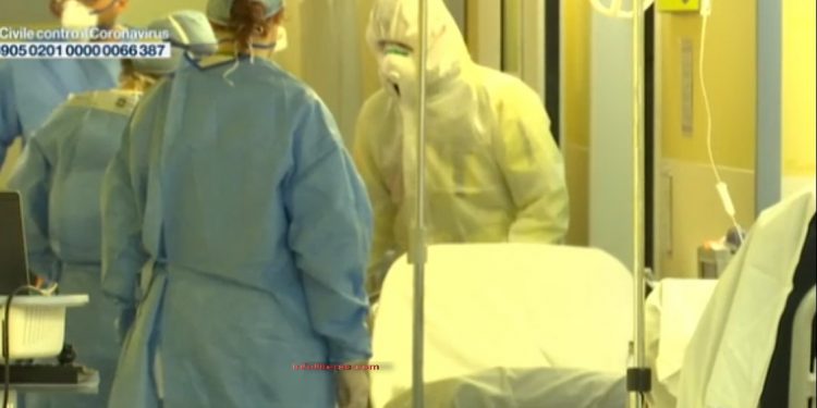 La OMS afirma que “la pandemia se está acelerando”