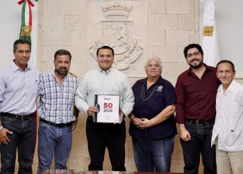 El alcalde Renán Barrera se reúne con integrantes del colectivo MetrópoliMID