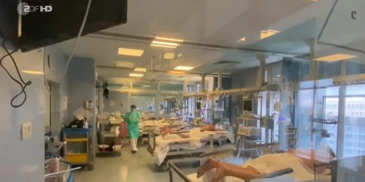 La pandemia de COVID-19 ha dejado a más de 200.000 personas contagiadas y ha provocado la muerte de más de 8.000 personas en todo el mundo