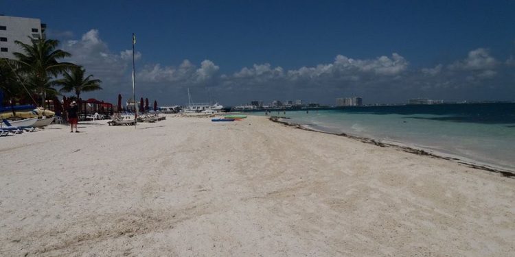 Zona Hotelera de Cancún, desierta