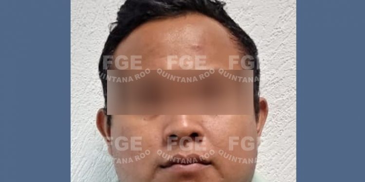 Peligroso extorsionador, dedicado al cobro de piso a empresarios, capturado en Mérida / FGE de Quintana Roo afirma que “enviaba mensajes extorsivos a los propietarios de negocios” desde fraccionamiento en la capital de Yucatán