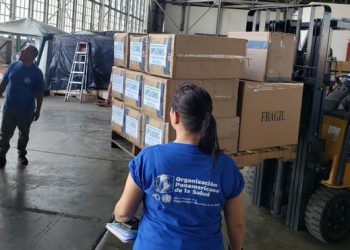 Si dejamos que el virus se propague como un fuego, especialmente en las regiones más vulnerables del mundo, matará a millones de personas: ONU / Estamos en guerra con un virus, afirma