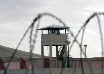 Aprueban en Turquía liberar a miles de prisioneros para aliviar hacinamiento en cárceles y evitar propagación del coronavirus