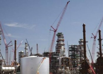 La primera nueva refinería de petróleo de Canadá construida en 34 años, la North West Redwater Sturgeon Refinery, entrará en funciones en el presente año