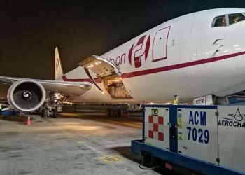 Empresas chinas donan un primer cargamento de suministros médicos a México: 100,000 mascarillas y 50,000 kits de prueba del COVID-19, entre lo enviado por China