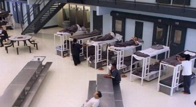 El gobierno del presidente Trump no está protegiendo adecuadamente a las personas que están detenidas por motivos de inmigración durante la emergencia de salud pública del COVID-19, afirma Amnistía Internacional