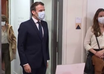 En Francia, el presidente Macron prevé alargar la cuarentena / Alcaldesa socialista de París hace propuestas para levantar el encierro de la capital