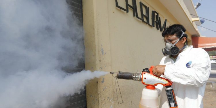 Alcalde Renán Barrera Concha dispuso el reforzamiento de las medidas de higiene y prevención en los mercados del municipio / Modifican horarios en centros de abasto y mercados de Cholul y Caucel