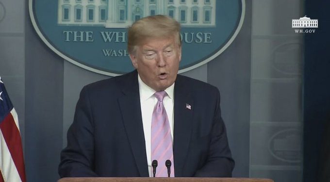 El presidente Donald Trump preparó a la nación para un aumento de muertes en las próximas semanas, diciendo que se acerca una fase “muy horrenda” de la pandemia