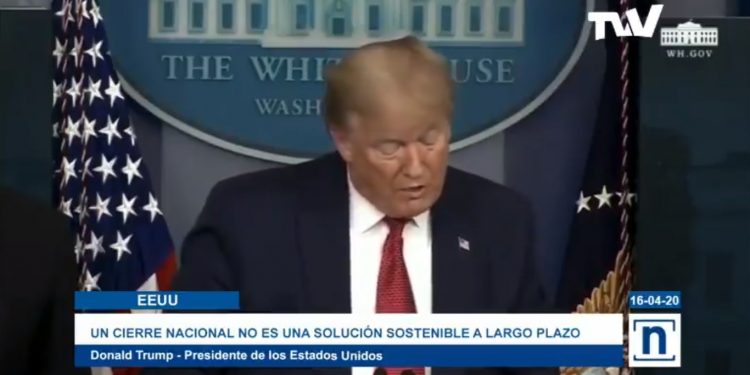 Dow Jones subió 700 puntos, su nivel más alto desde marzo / Peso mexicano ganó 0,71% tras anuncio de reapertura de la economía estadounidense de forma escalonada