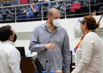 Aprueban exhortos en materia de salud y comercialización agropecuaria en el Congreso