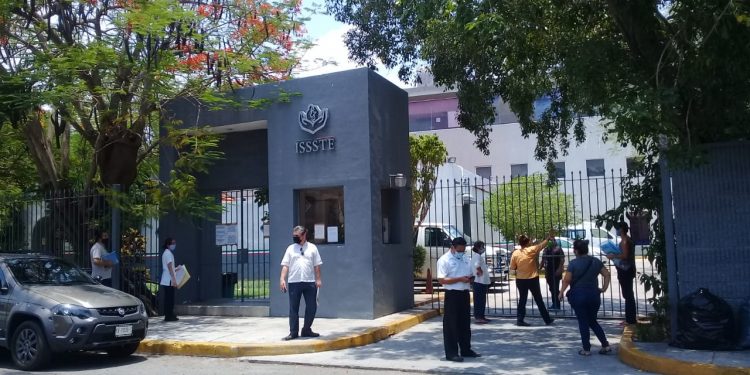 En riesgo trabajadores del ISSSTE y derechohabientes, luego de que 2 empleados resultan positivos a COVID-19, según dicen