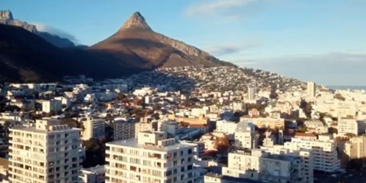 En África, el COVID-19 parece progresar más lentamente, al menos hasta ahora / Entre las causas, algunos señalan el clima, pero también la juventud de su población