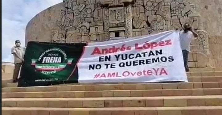 Protesta motorizada en Mérida anti AMLO y anti comunista, según dijeron