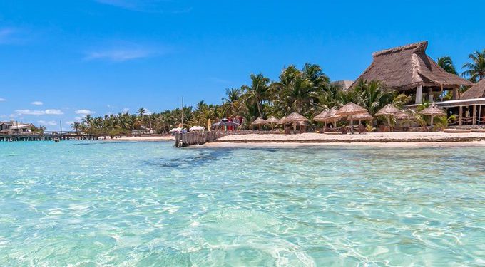 El 100% de los destinos turísticos tienen restricciones  internacionales