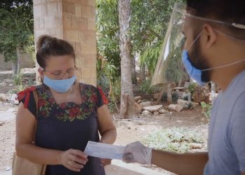 Apoyos económicos MicroYuc dan certidumbre a familias yucatecas que dependen de la actividad artesanal