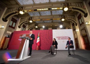 Segundo funcionario federal con COVID-19: titular de Profeco, Ricardo Sheffield / Acompañó al presidente AMLO el lunes